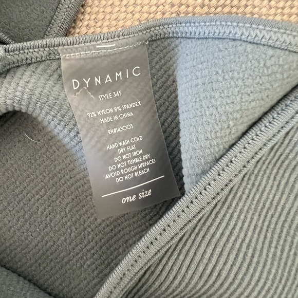 Soft blue double V fitted top - Picture 2 of 2